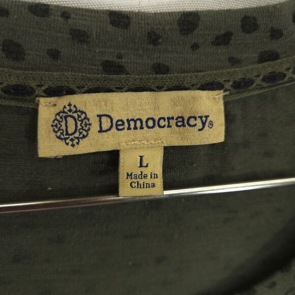 Democracy T Shirt Womens L Green Black Patterned Puff Short Sleeve Sleeve Tee - Picture 6 of 7